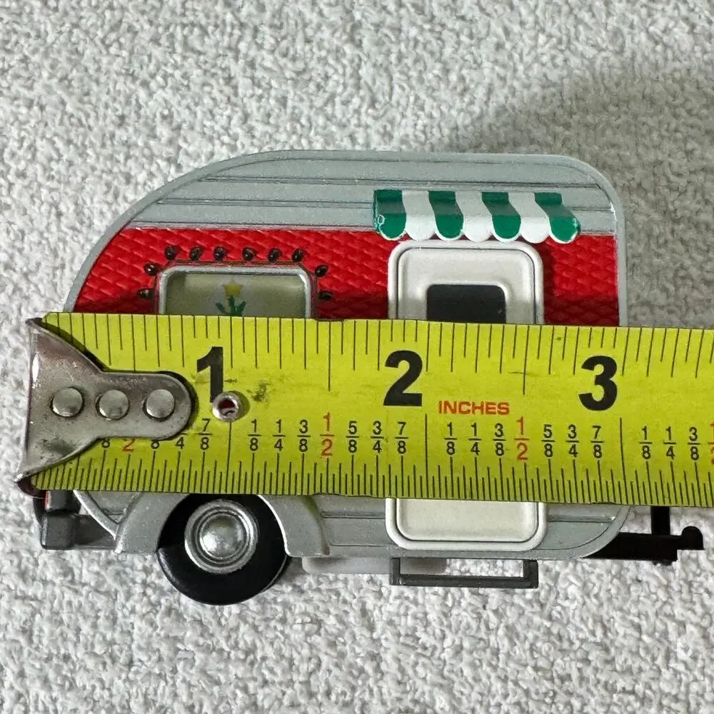 2012 Happy Campers, Magic 2012‎ Hallmark Christmas Ornament -QXG4324 No Box